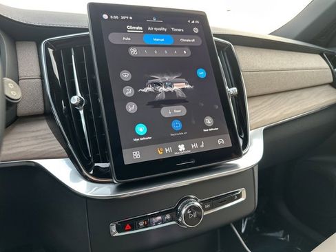 Certified 2025 Volvo XC90 B5 Plus image 22