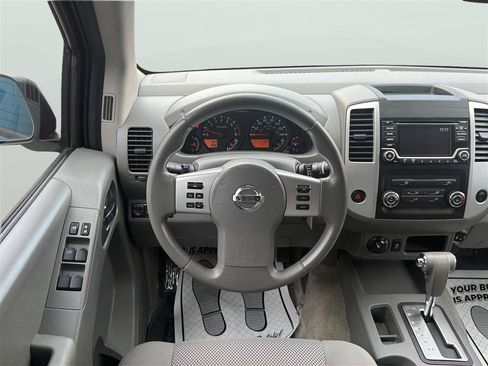 Used 2018 Nissan Frontier SV AWD/4WD image 20