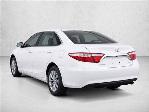 Used 2015 Toyota Camry LE FWD image 5
