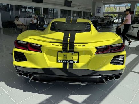 Used 2021 Chevrolet Corvette Stingray Coupe w/ 1LT RWD image 24