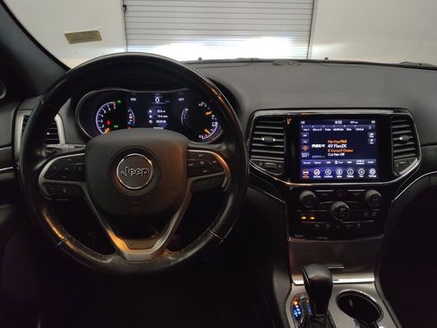 Used 2020 Jeep Grand Cherokee Limited w/ Luxury Group II image 22