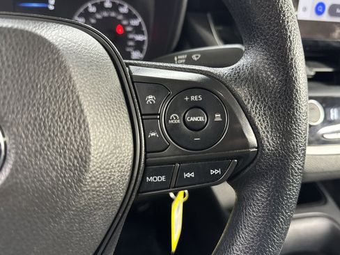 Used 2023 Toyota Corolla LE image 35