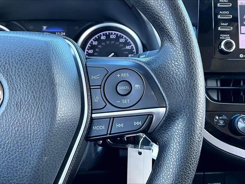 Used 2022 Toyota Camry LE w/ Carpet Mat Package (TMS) image 25