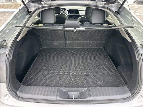 Used 2025 Toyota Prius XLE image 10