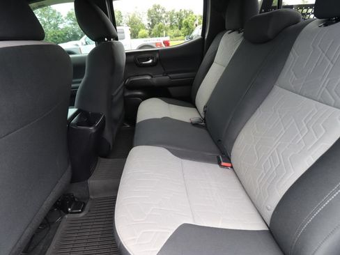 Used 2022 Toyota Tacoma TRD Sport RWD image 9