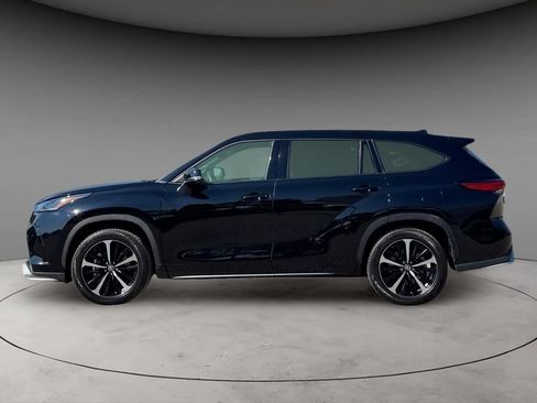 Used 2021 Toyota Highlander XSE AWD/4WD image 8