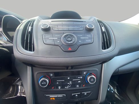 Certified 2018 Ford Escape SE FWD image 20