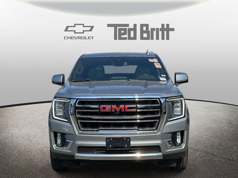 Certified 2023 GMC Yukon XL SLT w/ SLT Premium Package AWD/4WD image 2