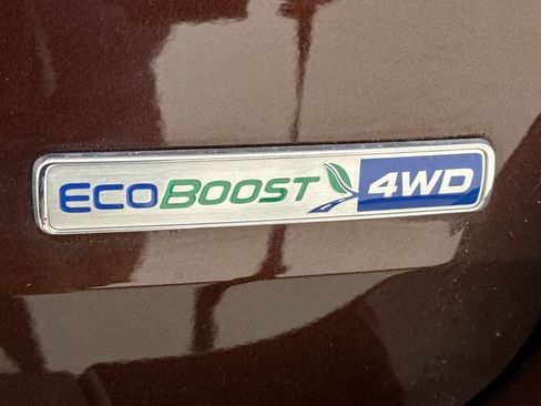Used 2020 Ford Explorer XLT w/ Equipment Group 202A AWD/4WD image 4