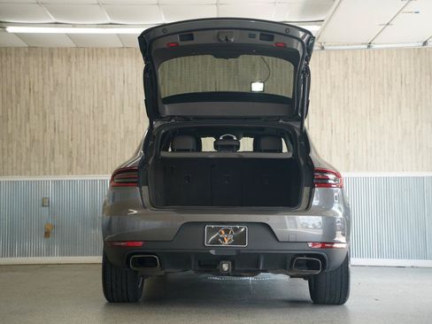 Used 2018 Porsche Macan AWD/4WD image 42