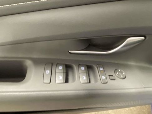 Certified 2025 Hyundai Elantra Sport image 14