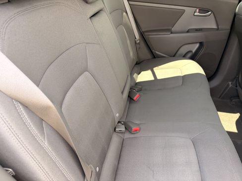 Used 2012 Kia Sportage LX w/ Convenience Pkg FWD image 12