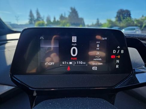 Used 2023 Volkswagen ID.4 Pro S AWD/4WD image 9