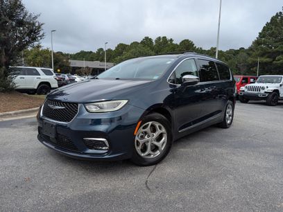 Used 2022 Chrysler Pacifica Limited