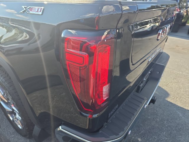 Used 2025 GMC Sierra 1500 SLT w/ SLT Premium Plus Package AWD/4WD image 35