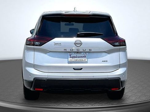 Used 2025 Nissan Rogue SV AWD/4WD image 5