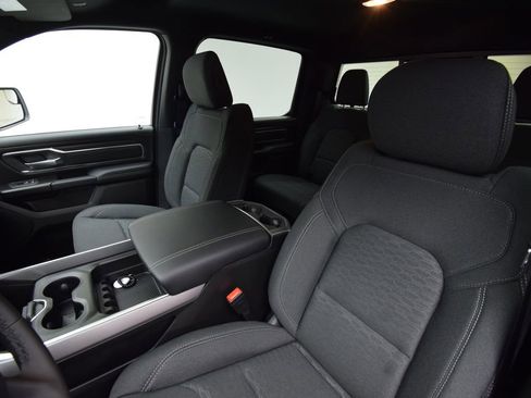 New 2026 RAM 1500 4x4 Crew Cab image 24