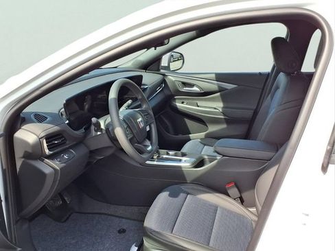 New 2026 Buick Envista Sport Touring FWD image 17