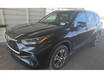Used 2022 Toyota Highlander XLE