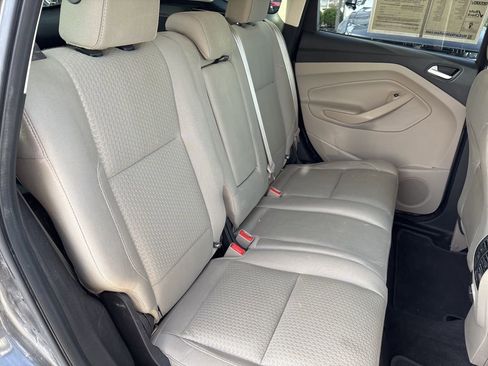 Used 2017 Ford Escape SE image 42