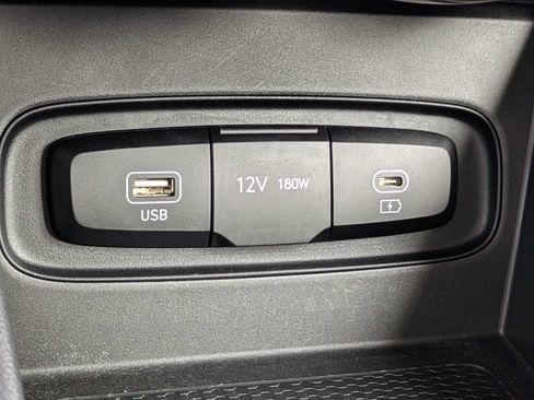Used 2024 Hyundai Venue SEL FWD image 22