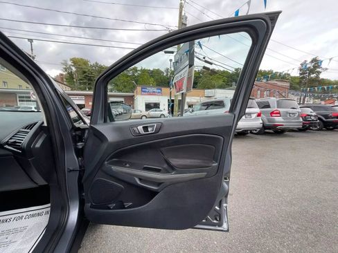 Used 2018 Ford EcoSport SE w/ SE Convenience Package image 56