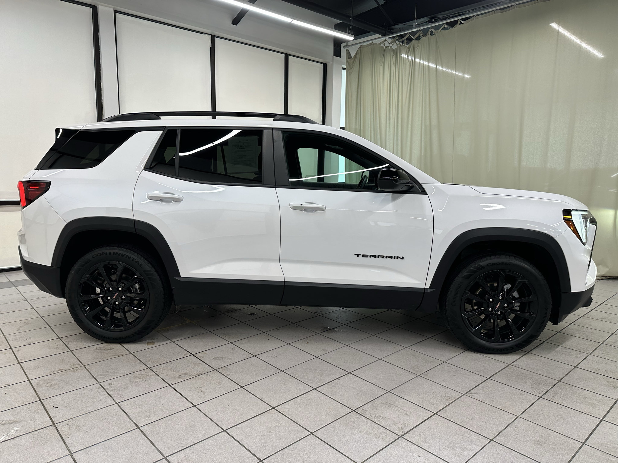 Used 2026 GMC Terrain Elevation w/ Elevation Premium Package AWD/4WD image 2