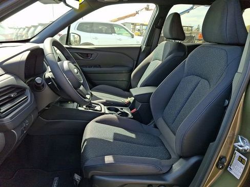 Used 2025 Subaru Forester Premium AWD/4WD image 13