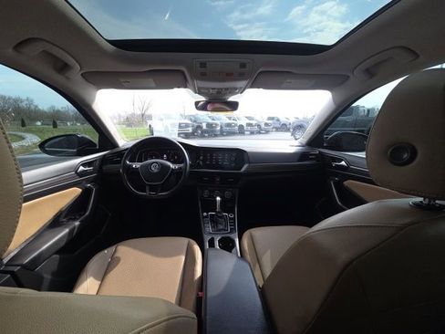 Used 2019 Volkswagen Jetta SEL FWD image 17