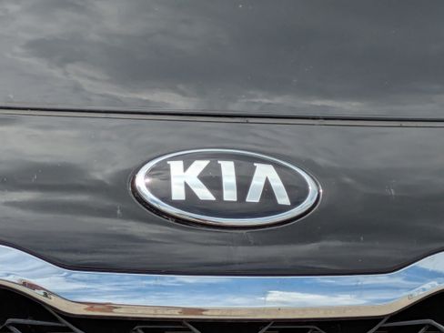 Used 2020 Kia Optima SE FWD image 14