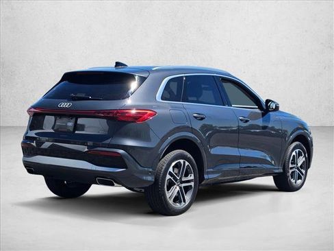 Certified 2025 Audi Q5 Premium w/ Convenience Package AWD/4WD image 5