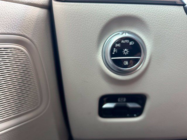 Used 2022 Mercedes-Benz C 300 4MATIC Sedan image 19
