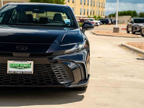 New 2026 Toyota Camry SE FWD image 7