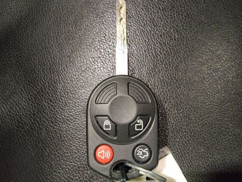 Used 2018 Ford Escape SEL w/ Ford Safe & Smart Package AWD/4WD image 32