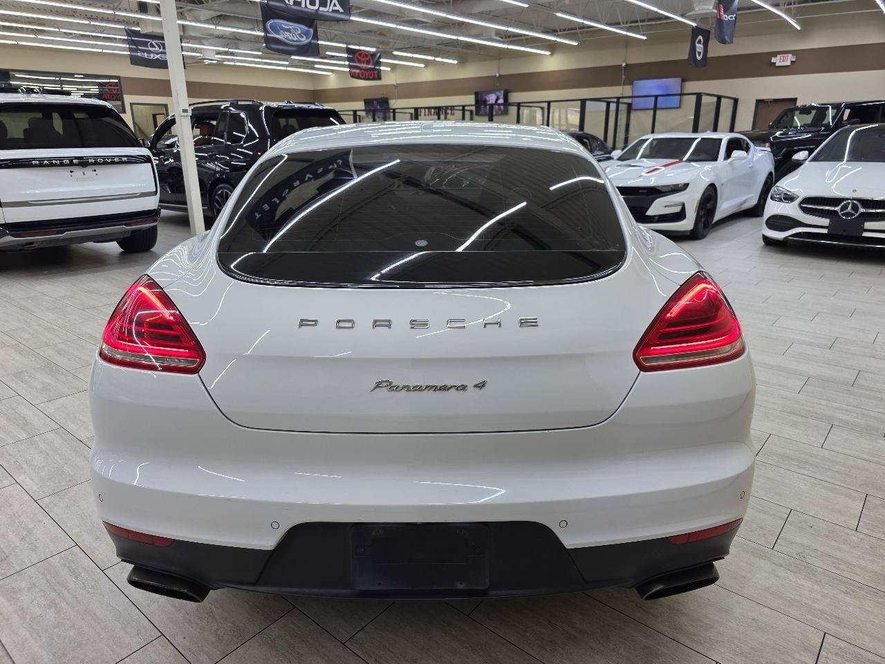 Used 2015 Porsche Panamera 4 w/ Premium Package Plus AWD/4WD image 7