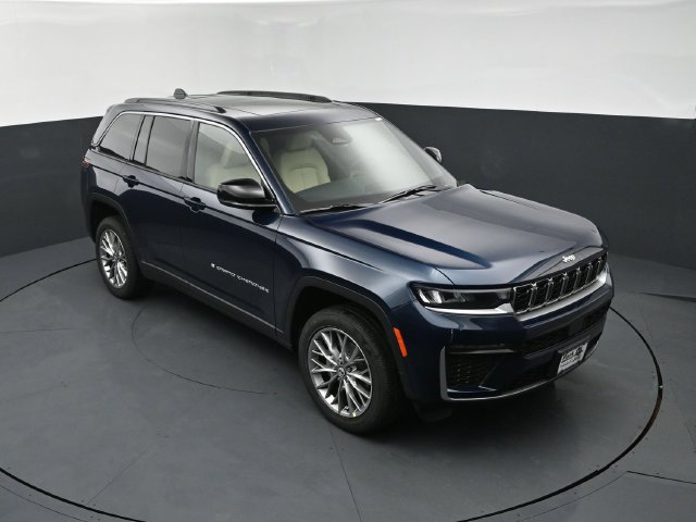 New 2027 Jeep Grand Cherokee Limited AWD/4WD image 16