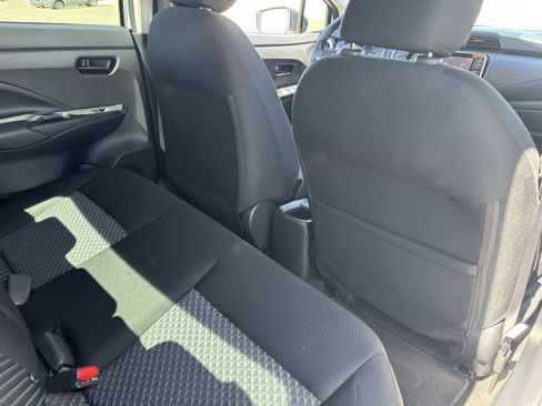 Used 2021 Nissan Versa S FWD image 14