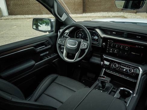 New 2026 GMC Sierra 1500 Denali w/ Denali Reserve Package image 13