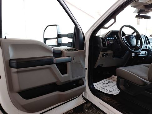 Used 2022 Ford F550 4x4 Crew Cab Super Duty image 22