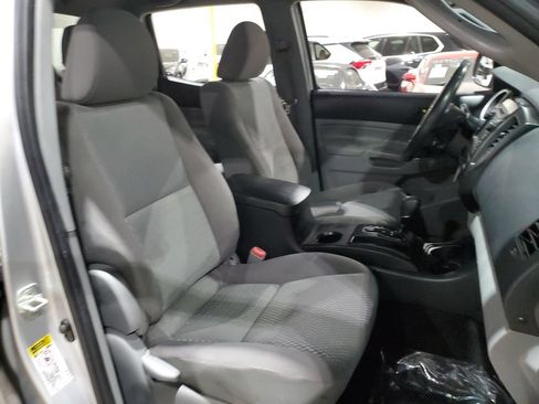 Used 2013 Toyota Tacoma PreRunner w/ Convenience Pkg RWD image 13
