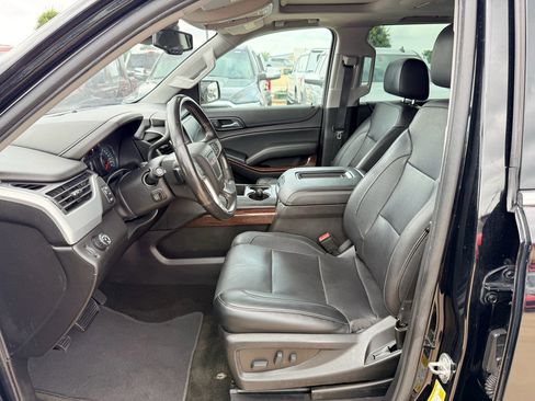 Used 2018 GMC Yukon XL SLT w/ Open Road Package RWD image 8