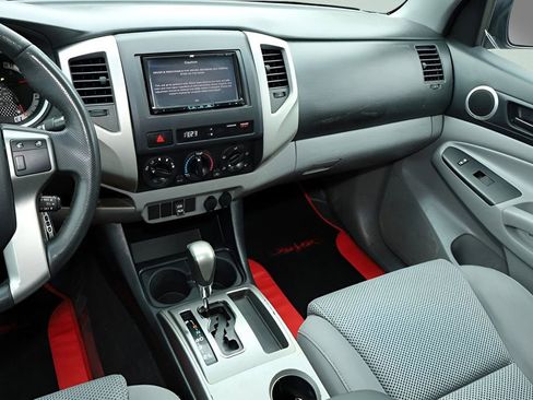 Used 2012 Toyota Tacoma PreRunner w/ TRD Sport Pkg image 21