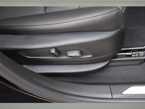Used 2026 Cadillac XT5 Luxury w/ LPO, Floor Liner Package FWD image 30