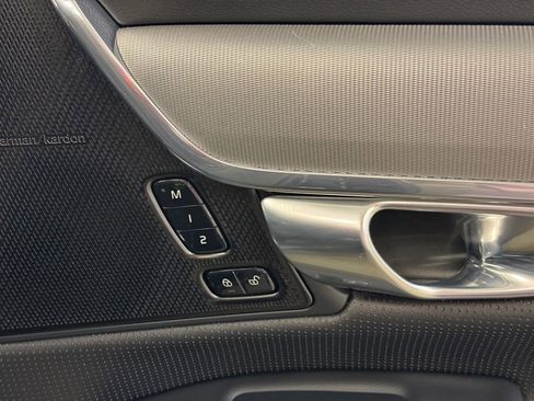 Used 2022 Volvo S90 B6 R-Design w/ Advanced Package image 30