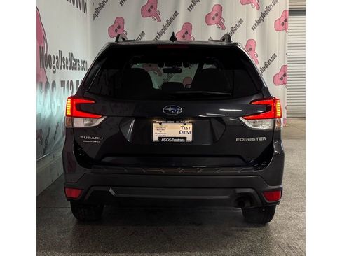 Used 2019 Subaru Forester Premium w/ All-Weather Package image 12