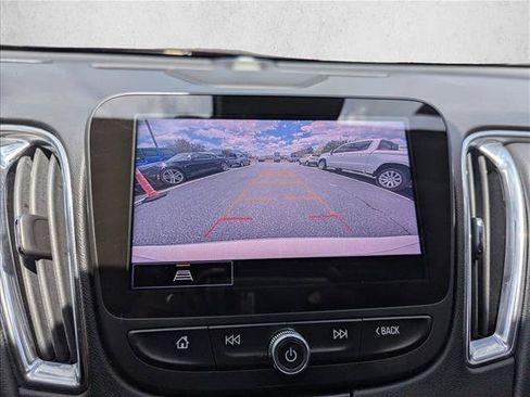 Used 2021 Chevrolet Malibu Premier FWD image 19