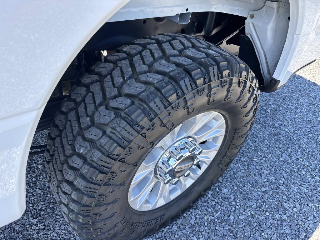 Used 2022 Ford F250 XLT w/ XLT Value Package AWD/4WD image 13