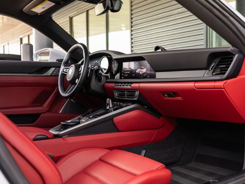 Certified 2023 Porsche 911 Carrera 4 AWD/4WD image 42