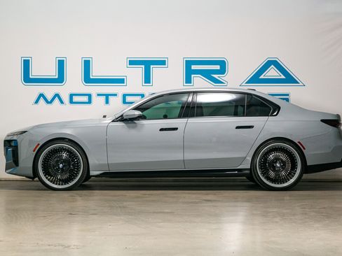 Used 2024 BMW 740i w/ Premium Package 2 image 3