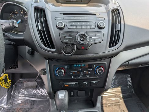 Used 2017 Ford Escape SE image 19